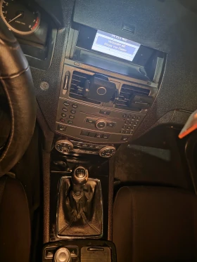 Mercedes-Benz C 200, снимка 4 - Автомобили и джипове - 53658071