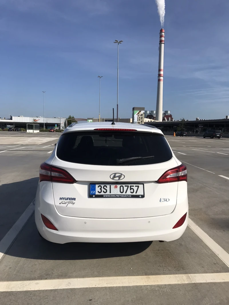 Hyundai I30 1.6 CRDI 16V 110 k.c.Automat-Weekend , снимка 6 - Автомобили и джипове - 47901273