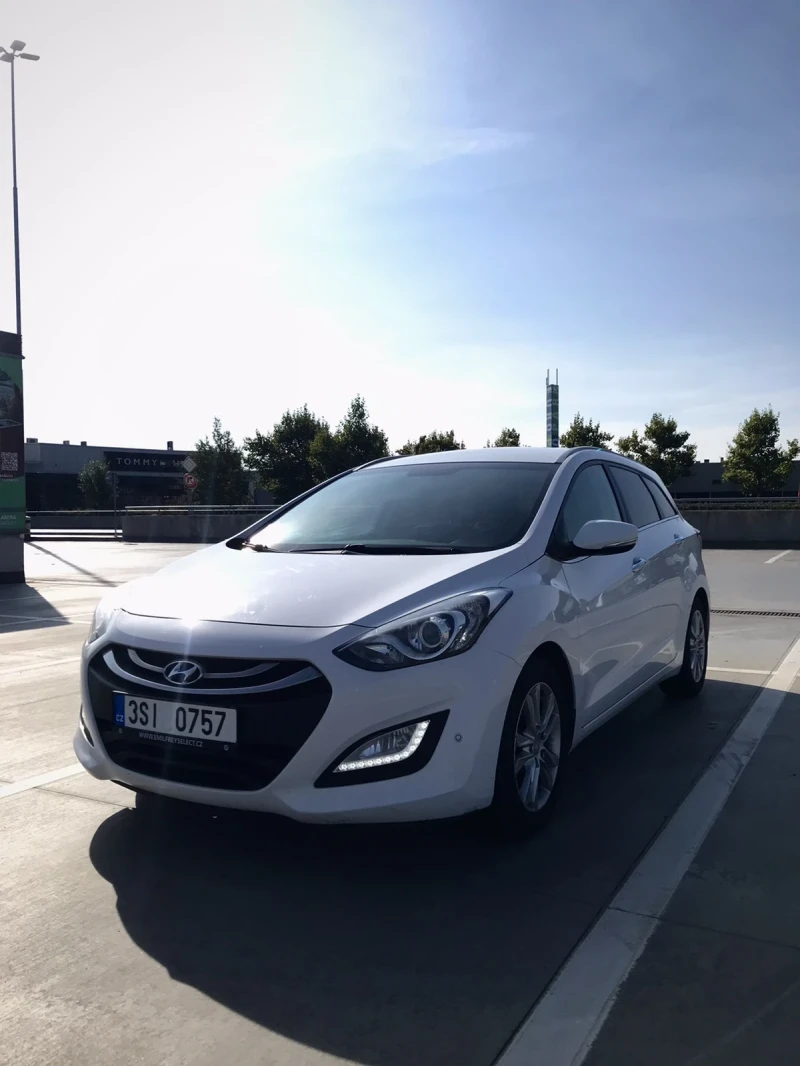 Hyundai I30 1.6 CRDI 16V 110 k.c.Automat-Weekend , снимка 2 - Автомобили и джипове - 47901273