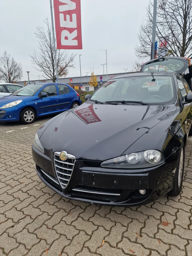 Alfa Romeo 147, снимка 1 - Автомобили и джипове - 48102536