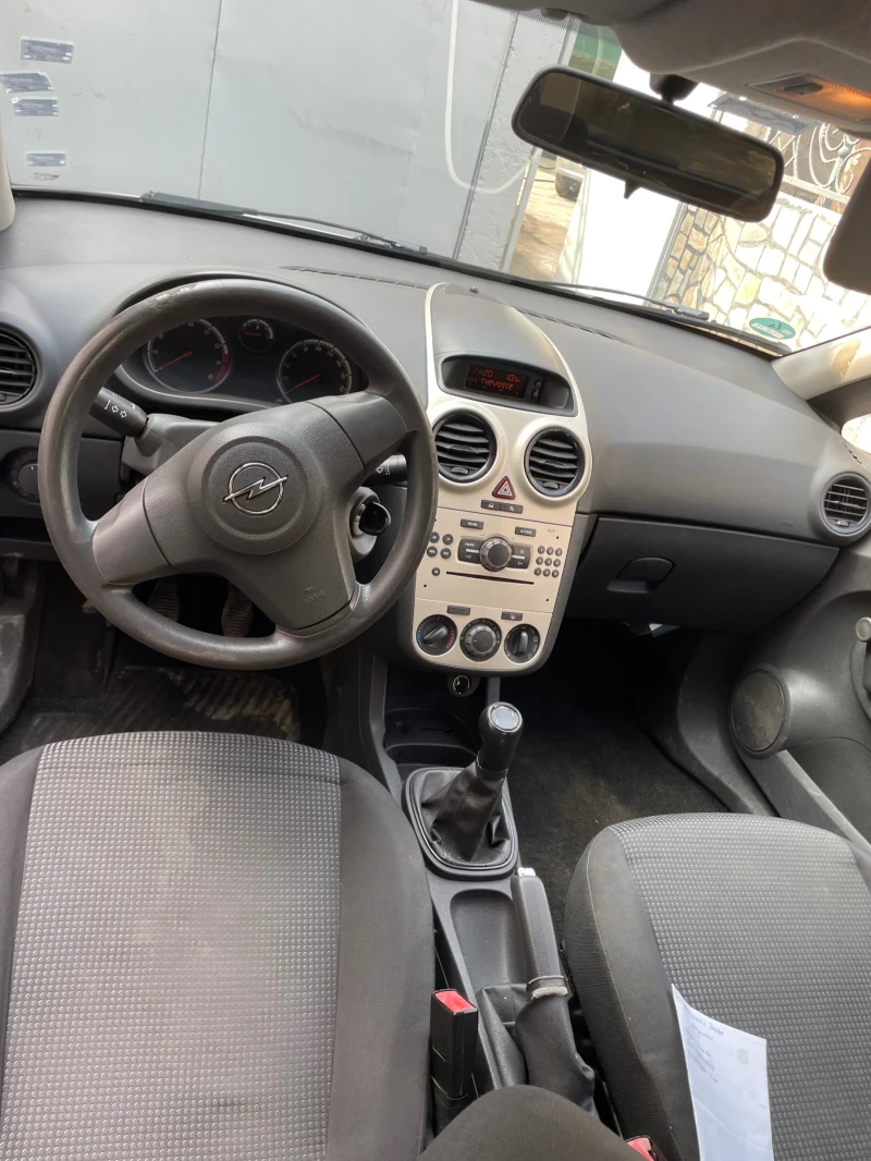 Opel Corsa, снимка 6 - Автомобили и джипове - 49319340