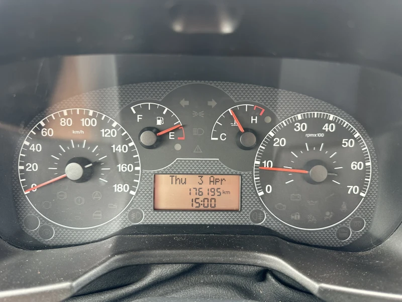 Fiat Qubo 1.4 Бензин, снимка 10 - Автомобили и джипове - 51096506