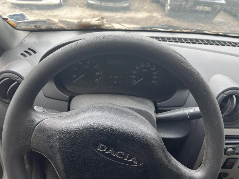 Dacia Logan, снимка 3 - Автомобили и джипове - 52275769