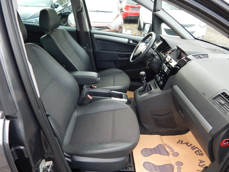 Opel Zafira 1.6Т* ПЕРФЕКТНА* 7места* , снимка 16 - Автомобили и джипове - 52628747