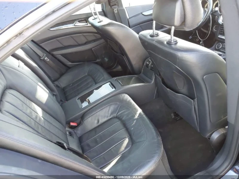 Mercedes-Benz CLS 550, снимка 8 - Автомобили и джипове - 53347246