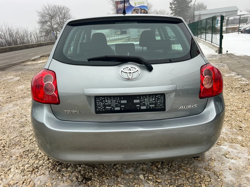 Toyota Auris 1.4i 16v/101p.s-Klima/5 vrati, снимка 10 - Автомобили и джипове - 53225386