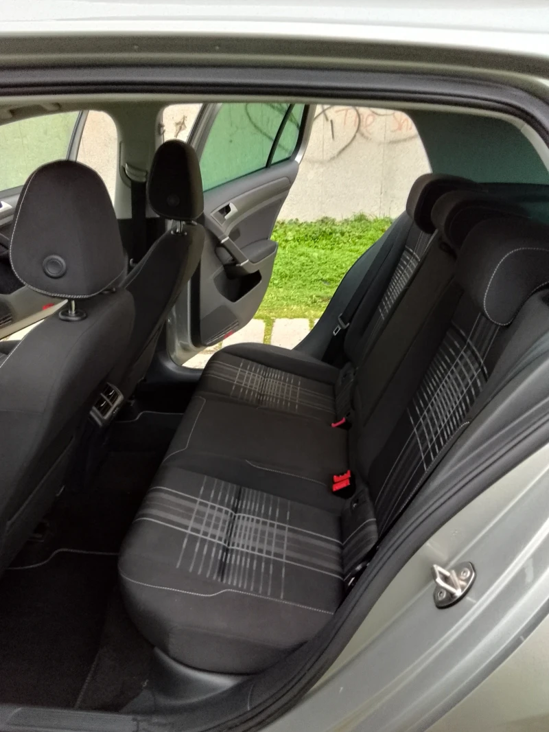 VW Golf 7 1, 6TDI 110HP АВТОМАТИК ГЕРМАНИЯ 100К КМ УНИКАТ, снимка 9 - Автомобили и джипове - 53423626