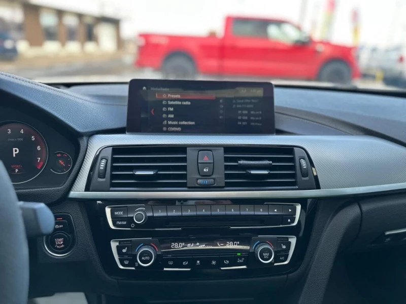 BMW 440 * М-Package* * HeadUp* AвтоКредит* (ЦЕНА ДО БГ), снимка 13 - Автомобили и джипове - 53580706