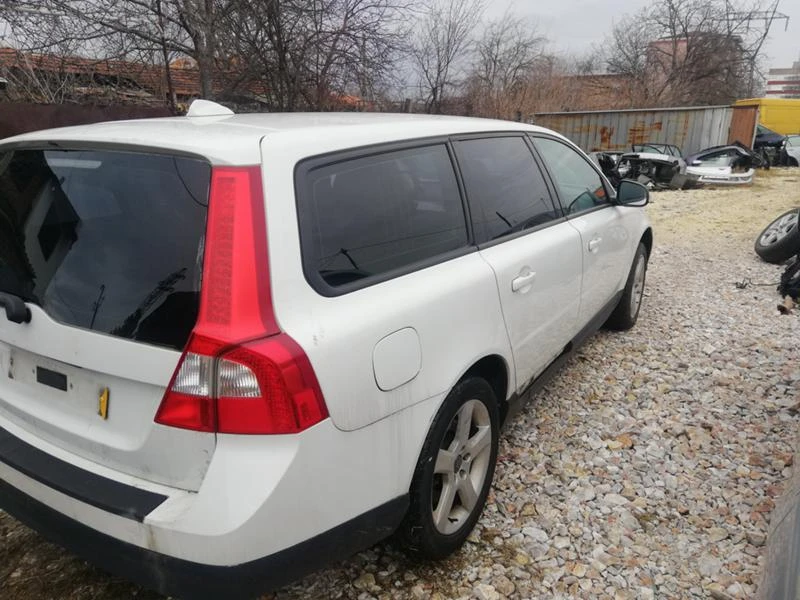 Volvo V70 2БР 2,4d НА ЧАСТИ  - изображение 2