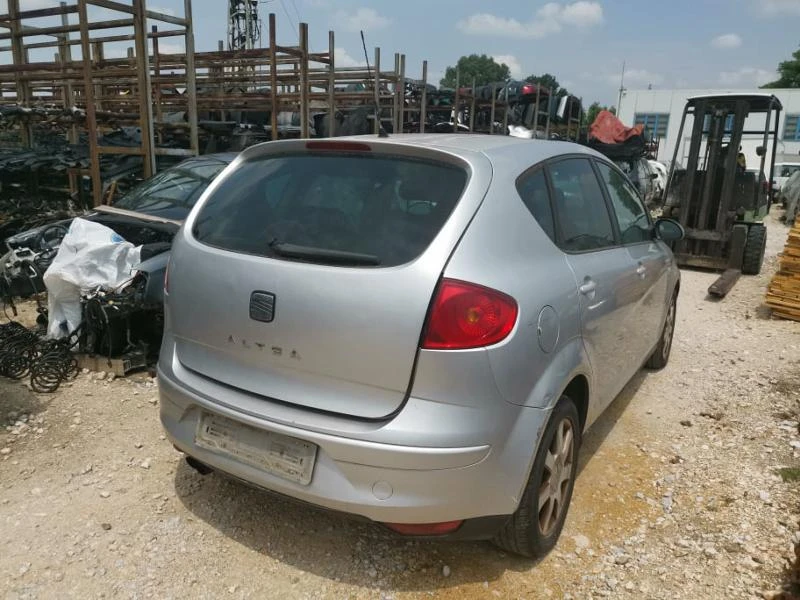 Seat Altea 2.0 tdi, снимка 3 - Автомобили и джипове - 25803915