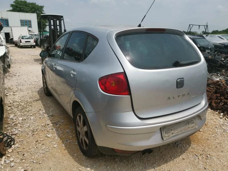 Seat Altea 2.0 tdi, снимка 4 - Автомобили и джипове - 25803915