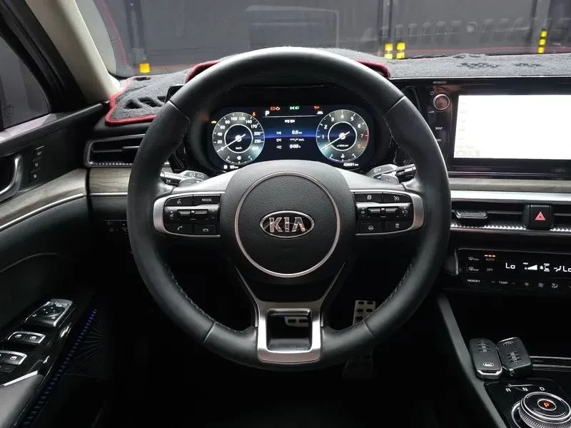 Kia K5 2.0| 150к.с.| ВКЛ.ТЕХНОТЕСТ и 3м. Г.О, снимка 8 - Автомобили и джипове - 55146256