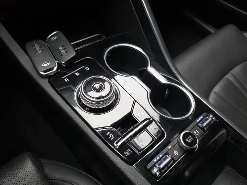 Kia K5 2.0| 150к.с.| ВКЛ.ТЕХНОТЕСТ и 3м. Г.О, снимка 4 - Автомобили и джипове - 55146256
