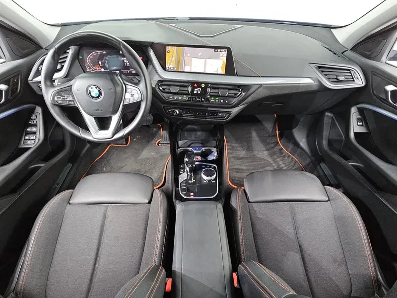 BMW 118 D Sports, снимка 7 - Автомобили и джипове - 55830671