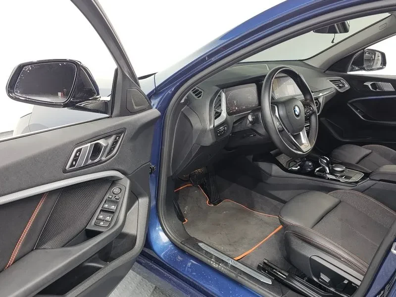 BMW 118 D Sports, снимка 10 - Автомобили и джипове - 55830671