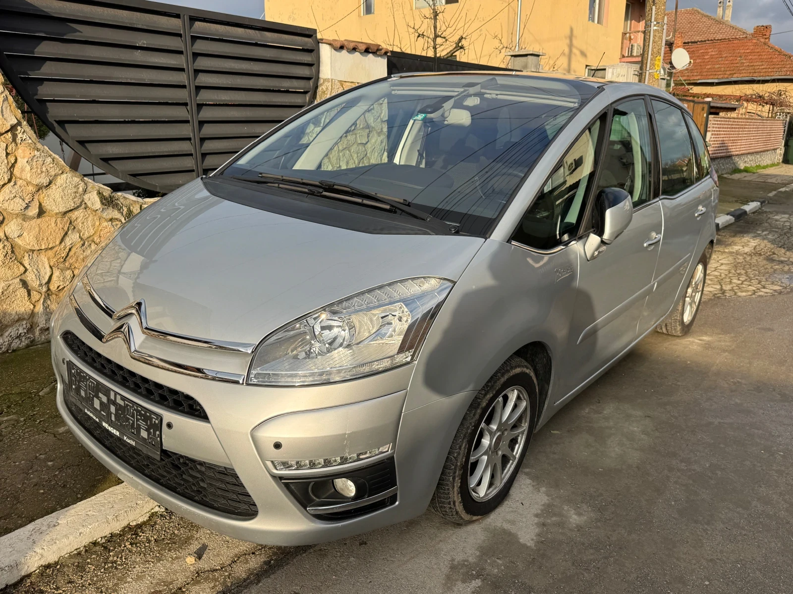 Citroen C4 Picasso 1.6 е-hdi АВТОМАТ 78хил. Км, снимка 1