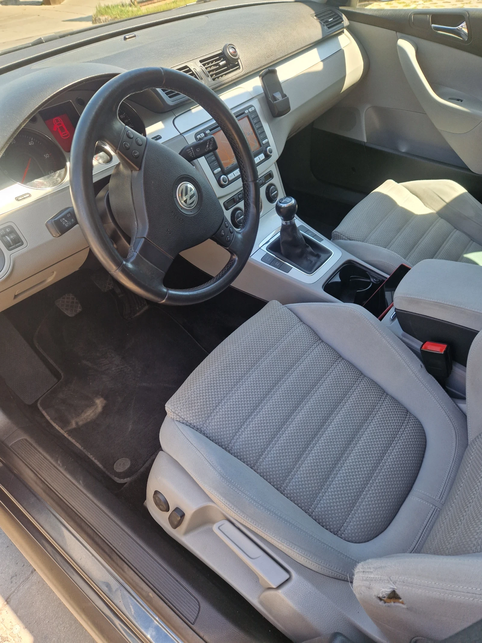 VW Passat 2.0 TDI B6 - изображение 4