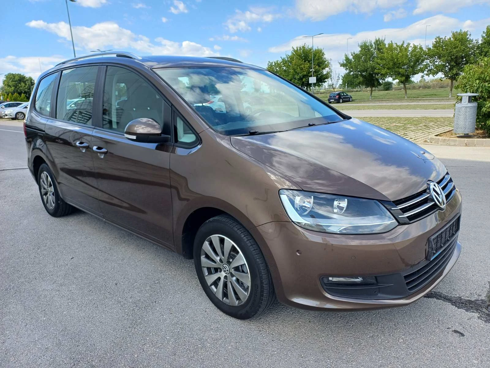 VW Sharan 2.0 TDI 140k.s. - изображение 3