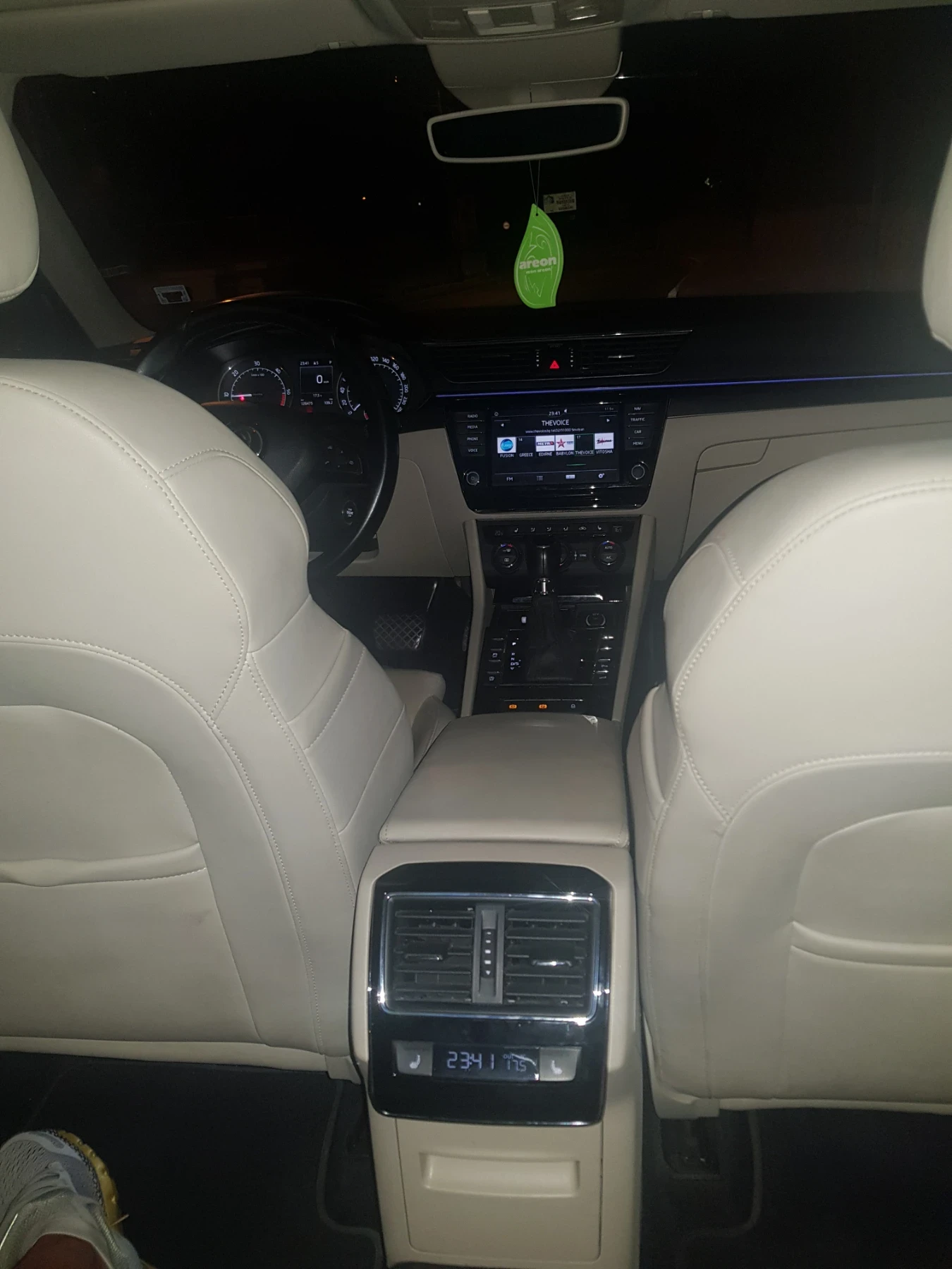 Skoda Superb  - изображение 6