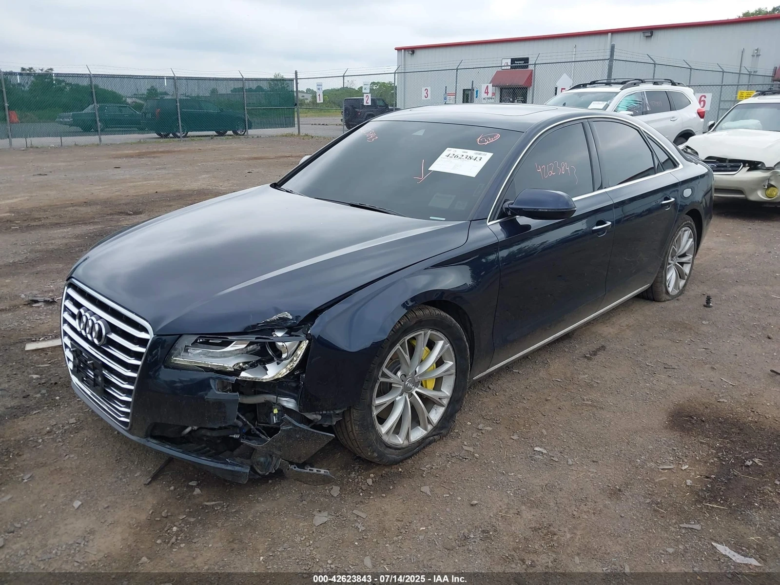 Audi A8 2013 AUDI A8 3.0T - изображение 3