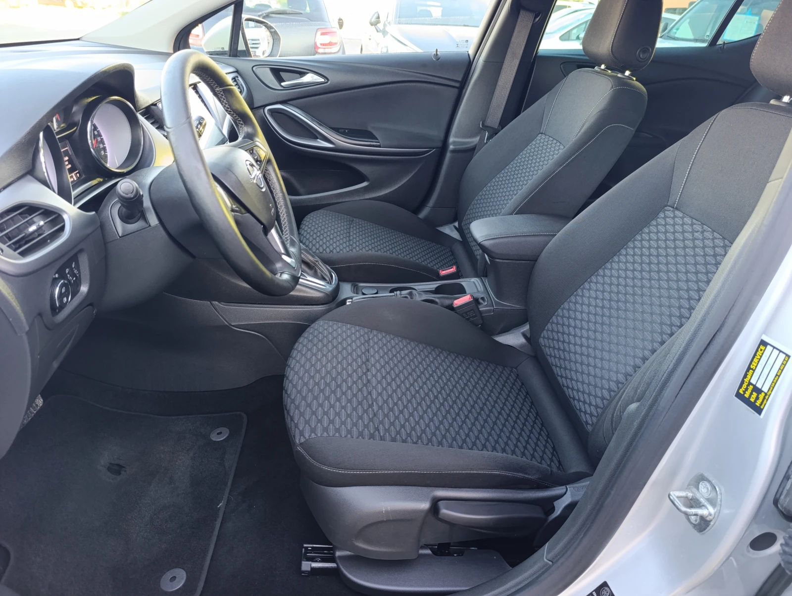 Opel Astra 1.4Т АВТОМАТИК - изображение 9