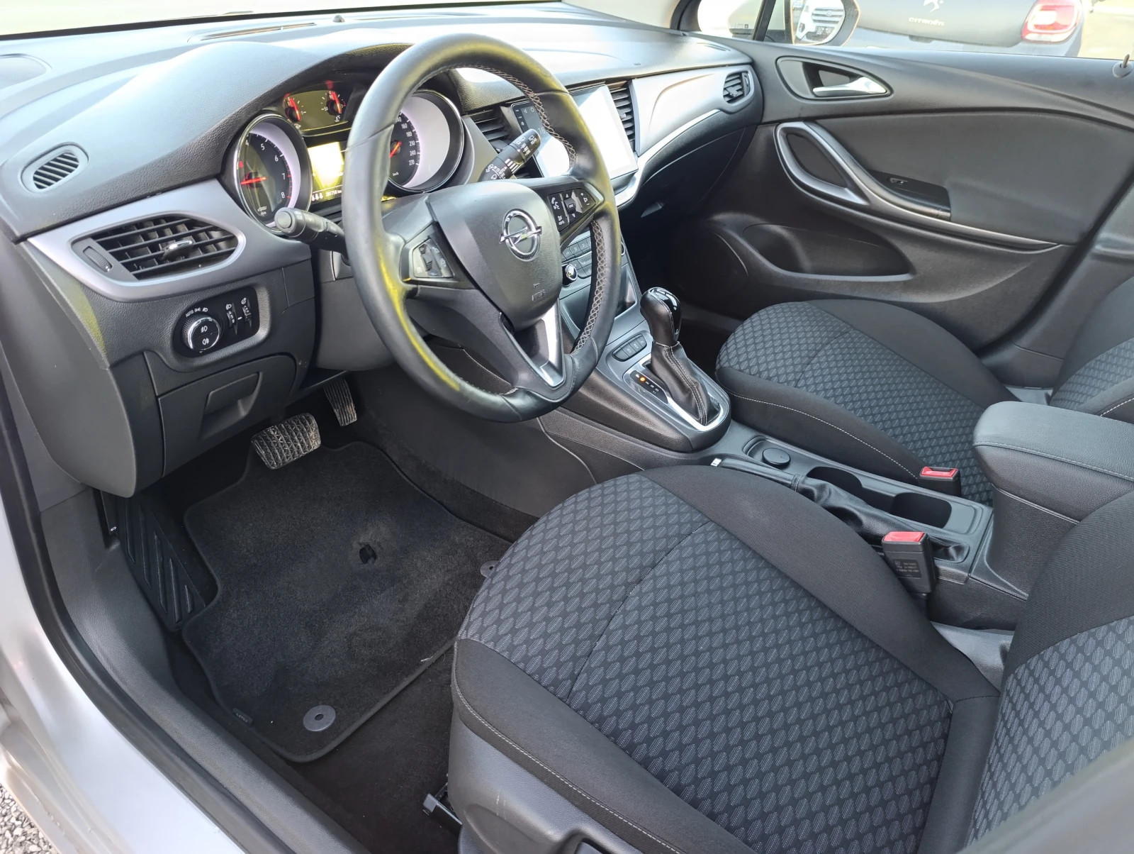 Opel Astra 1.4Т АВТОМАТИК - изображение 8