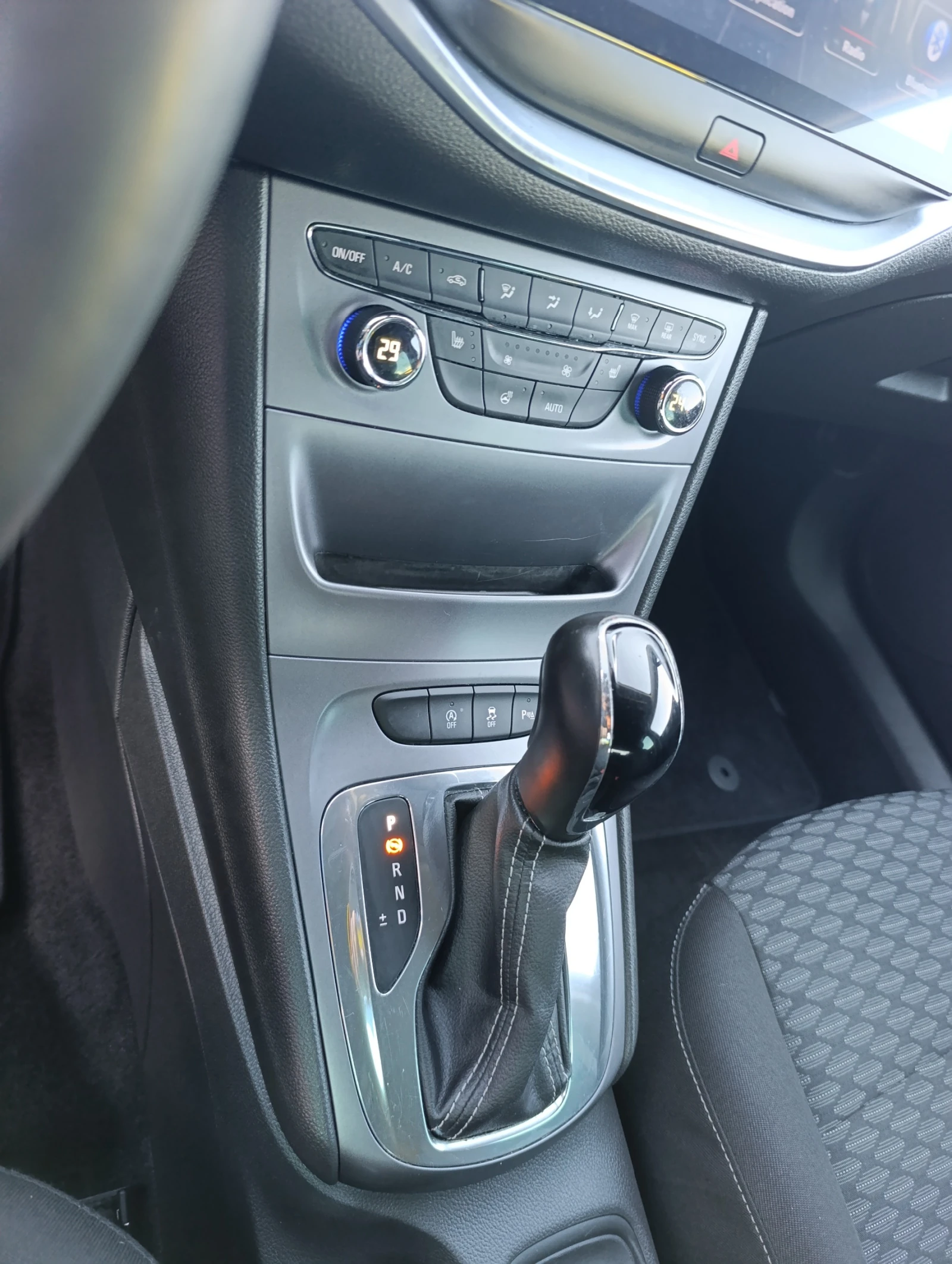 Opel Astra 1.4Т АВТОМАТИК - изображение 10