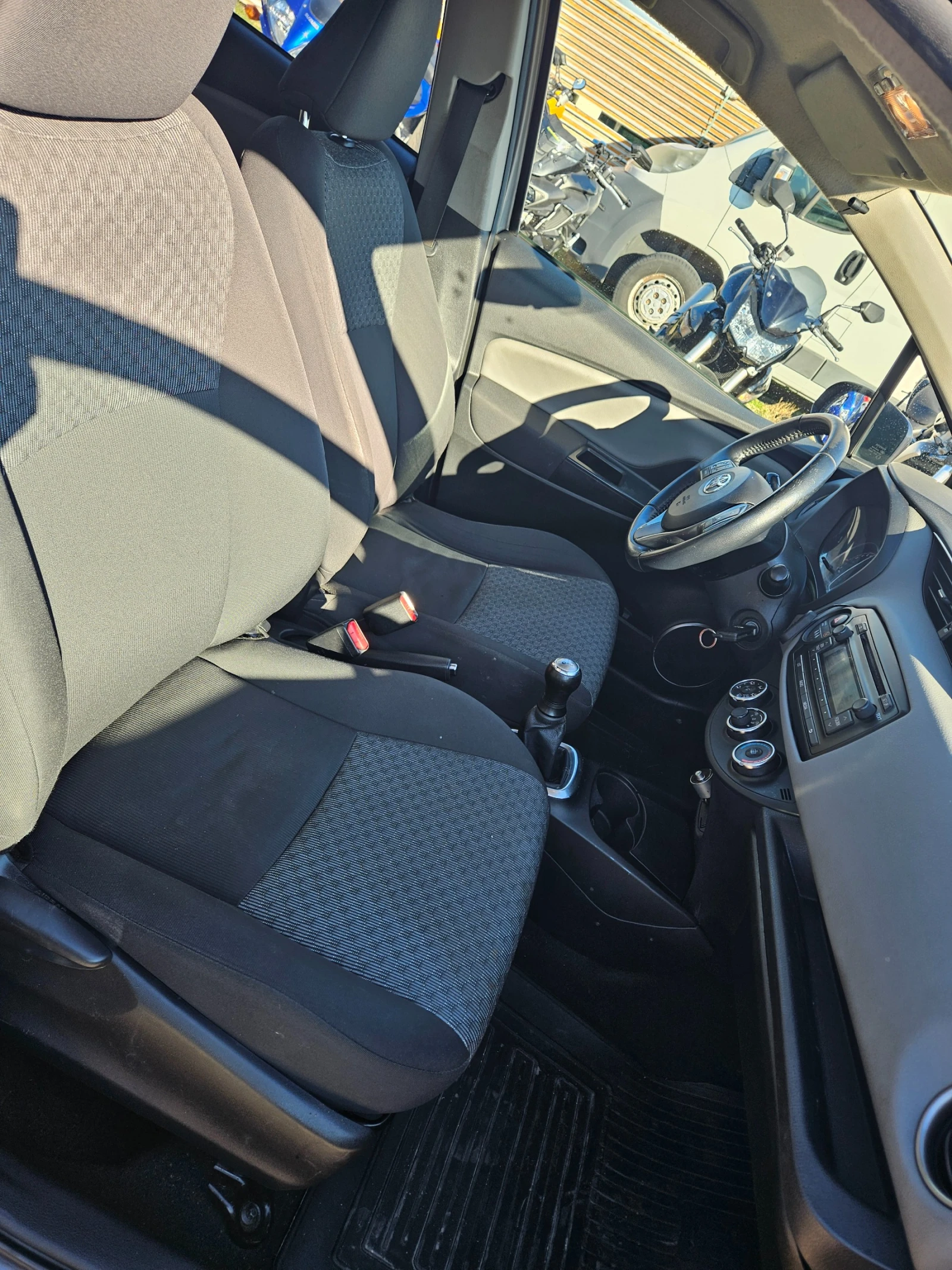 Toyota Yaris LPG Лизинг Бартер - изображение 7