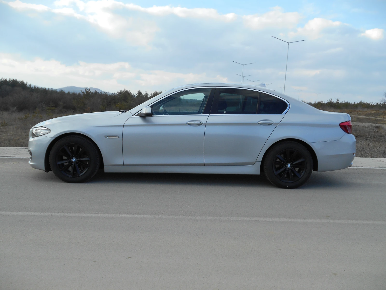 BMW 535 D F10 LCI xDrive * Ревизиран мотор * Топ състояние, снимка 8 - Автомобили и джипове - 53995958