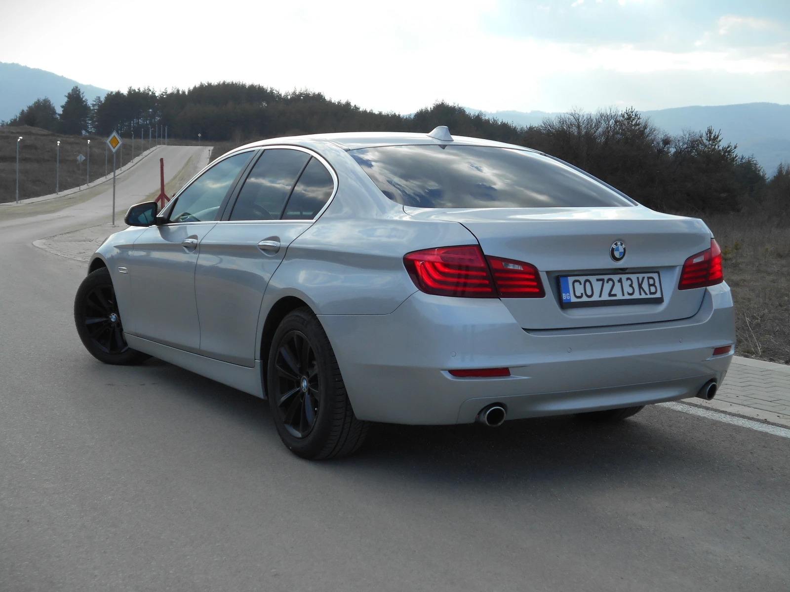 BMW 535 D F10 LCI xDrive * Ревизиран мотор * Топ състояние, снимка 7 - Автомобили и джипове - 53995958