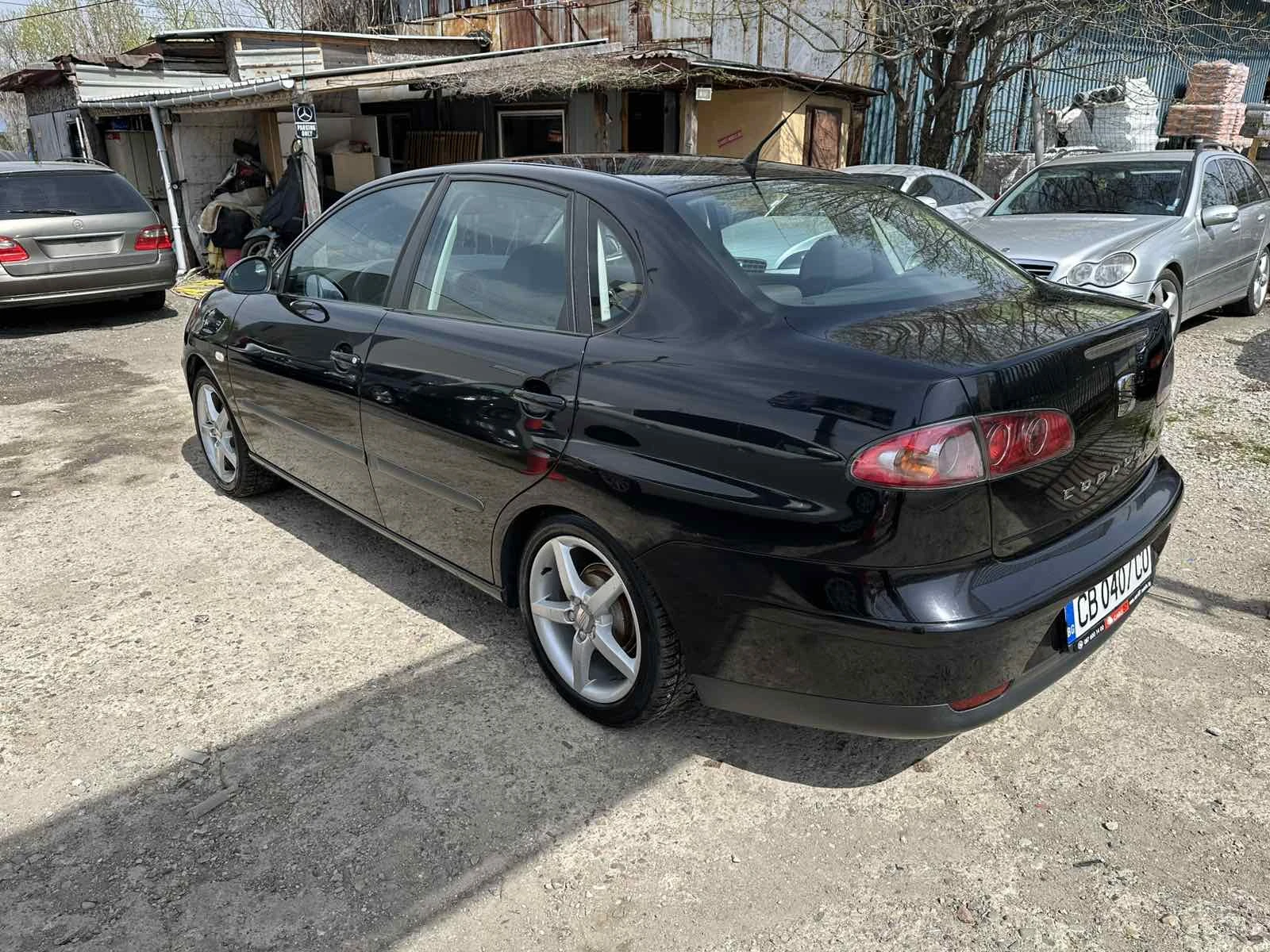 Seat Cordoba 1.4/16v Газ.Инж. в гаранция, снимка 4 - Автомобили и джипове - 54206596