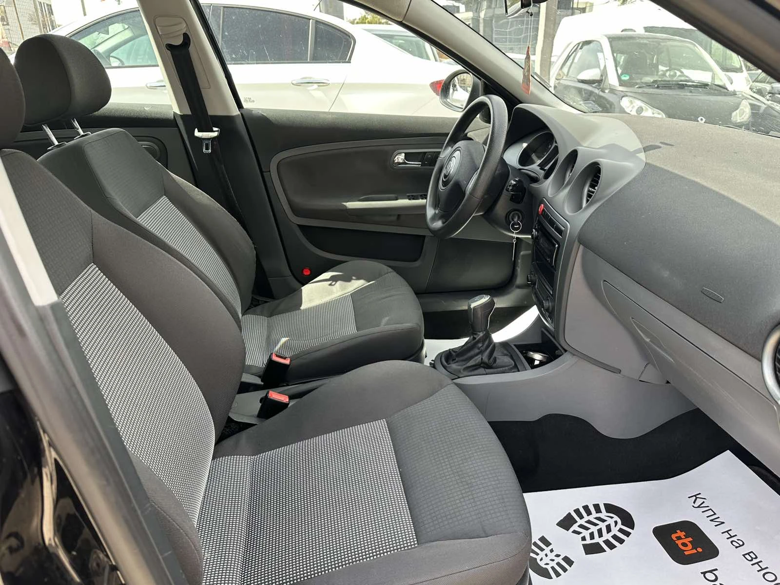 Seat Cordoba 1.4/16v Газ.Инж. в гаранция, снимка 13 - Автомобили и джипове - 54206596