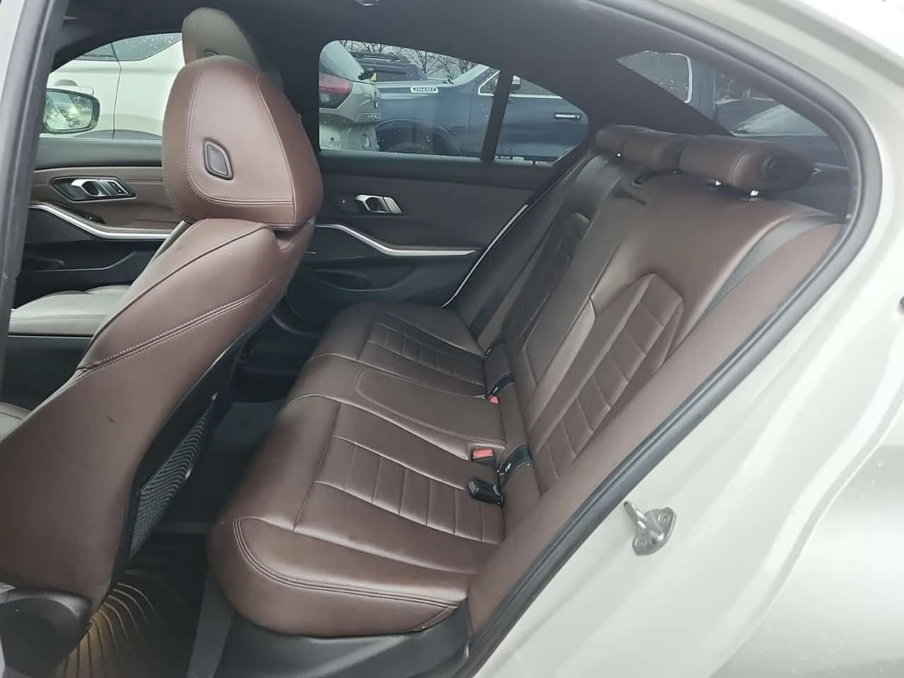 BMW 330 * 330I XDRIVE * ПОДГРЕВ* ПАНОРАМА* КАМЕРА* , снимка 13 - Автомобили и джипове - 54227621