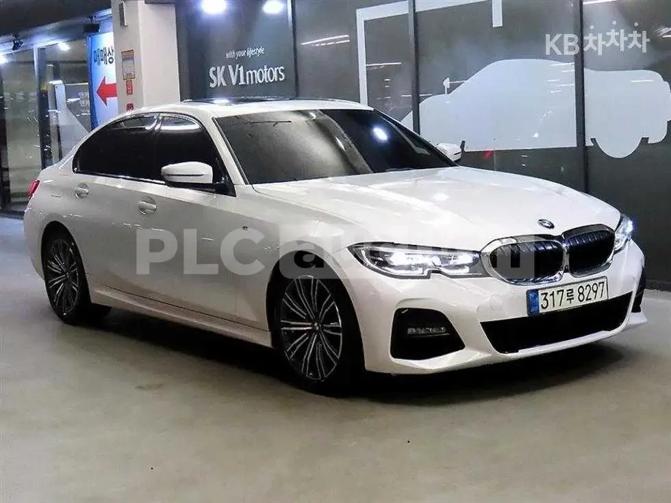 BMW 320 * ДИСТРОНИК * 360 * АМБИЕНТНО * H/K * CARPLAY