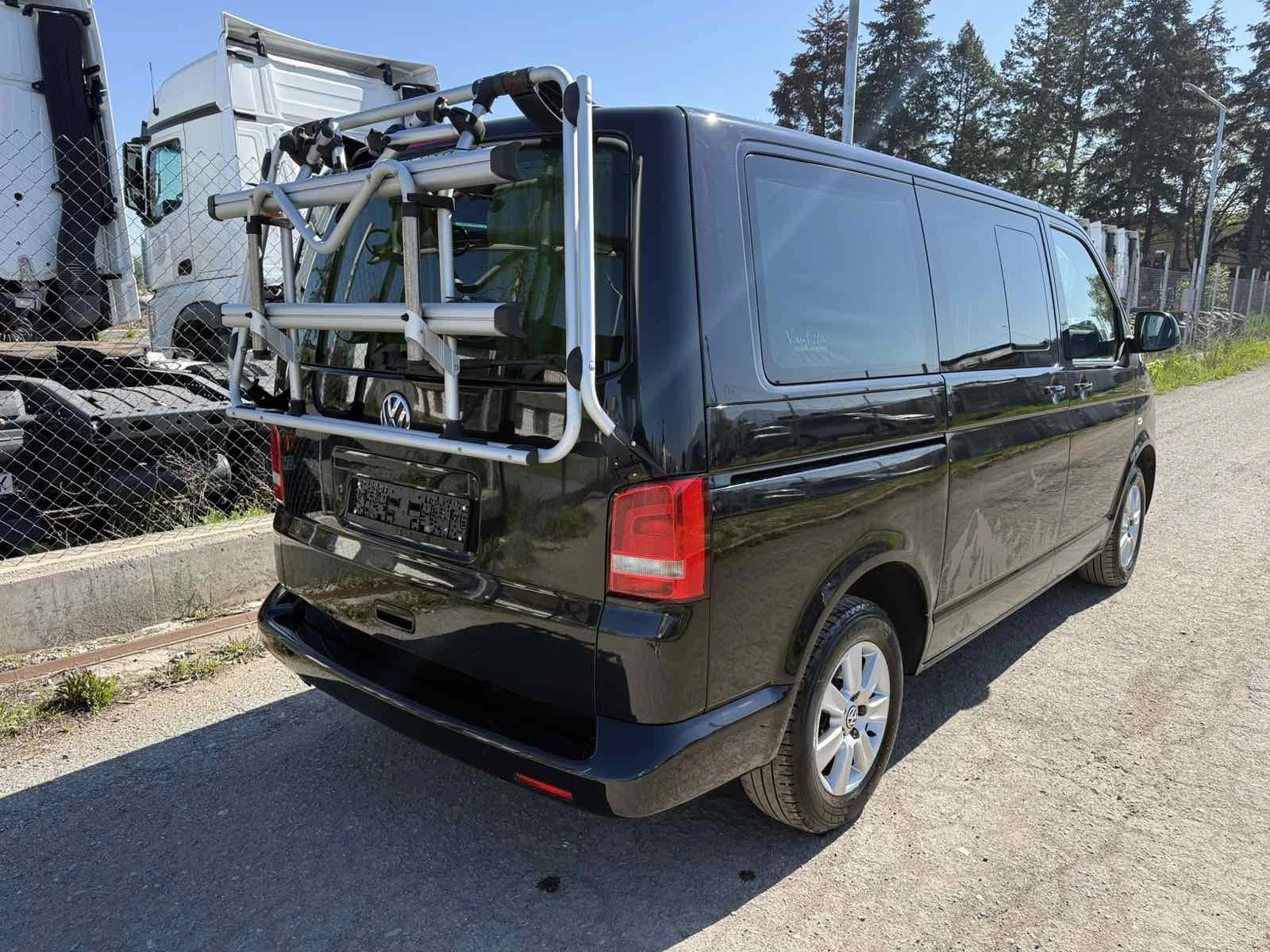 VW Multivan 2.0TDI Швейцария, снимка 4 - Автомобили и джипове - 54315537