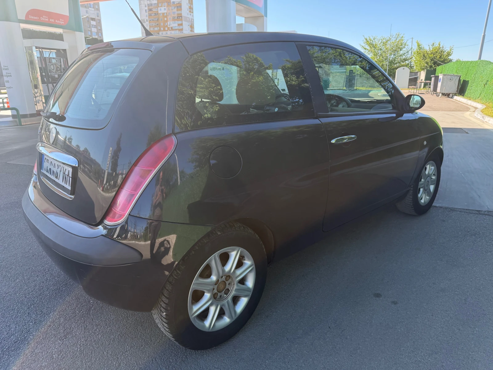 Lancia Ypsilon 1.4i БЕНЗИН, снимка 6 - Автомобили и джипове - 54570141