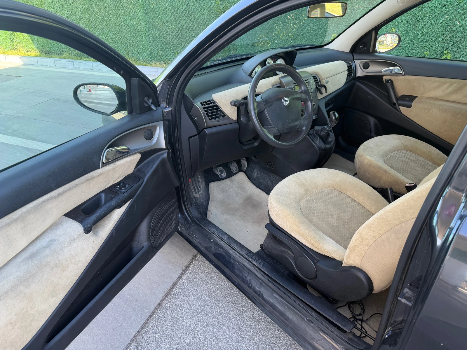 Lancia Ypsilon 1.4i БЕНЗИН, снимка 7 - Автомобили и джипове - 54570141