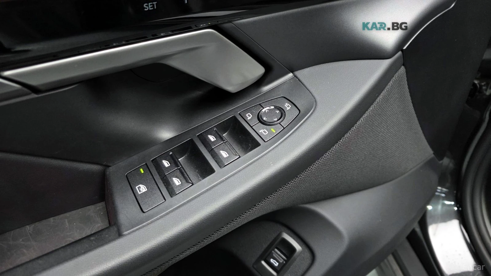 BMW 520 * КОЖА* ПОДГРЕВ* ОБДХВАНЕ* ПАНОРАМА* HEAD-UP* , снимка 17 - Автомобили и джипове - 54659586