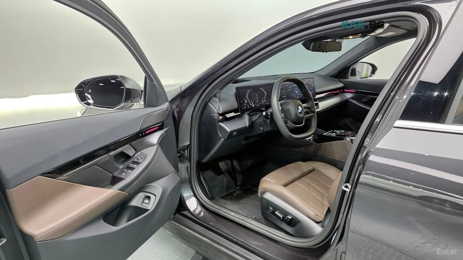 BMW 520 * КОЖА* ПОДГРЕВ* ОБДХВАНЕ* ПАНОРАМА* HEAD-UP* , снимка 10 - Автомобили и джипове - 54659586
