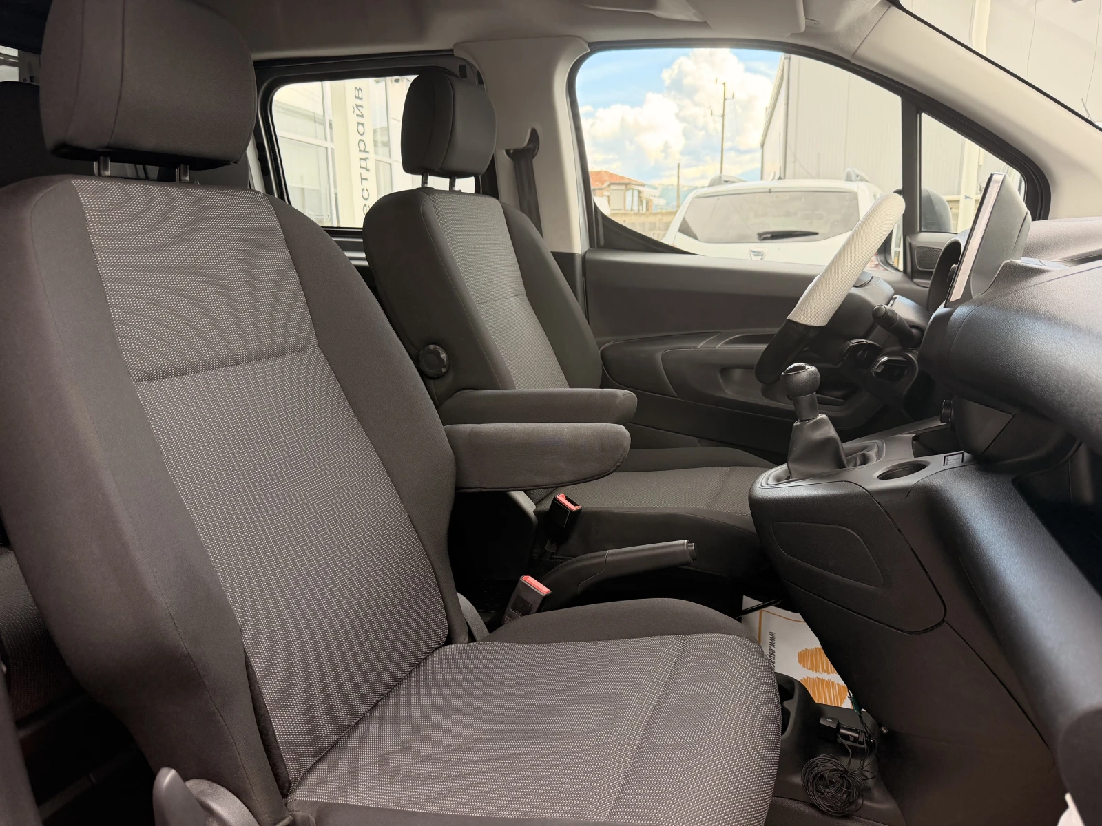 Citroen Berlingo 1.5 HDI /130 к.с. /  MULTISPACE / N1, снимка 17 - Автомобили и джипове - 54940315