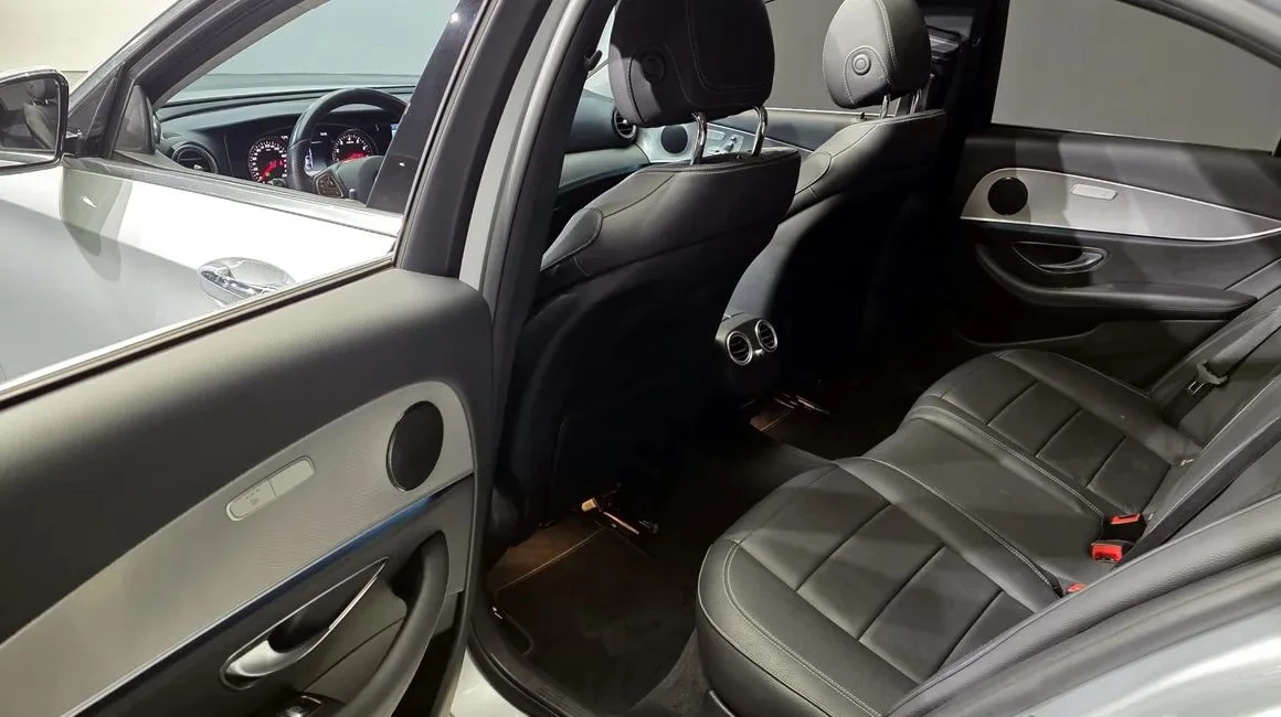 Mercedes-Benz E 200 W213 Disi/Navi/Подгрев/Обдухване, снимка 9 - Автомобили и джипове - 55077397