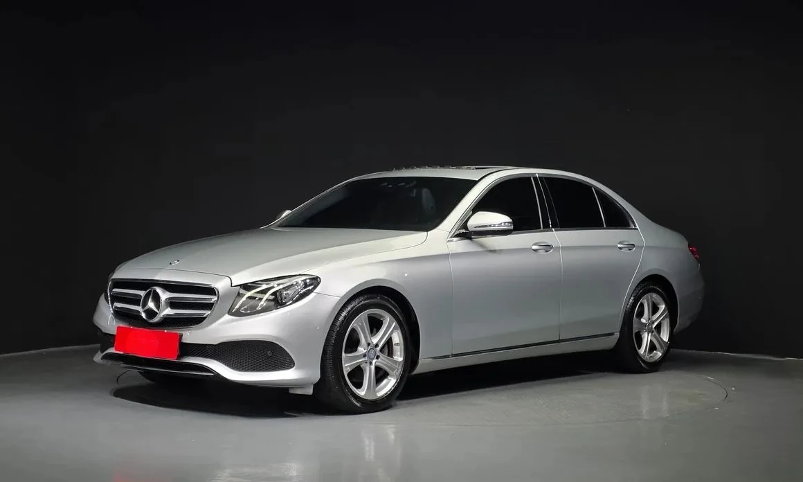 Mercedes-Benz E 200 W213 Disi/Navi/Подгрев/Обдухване