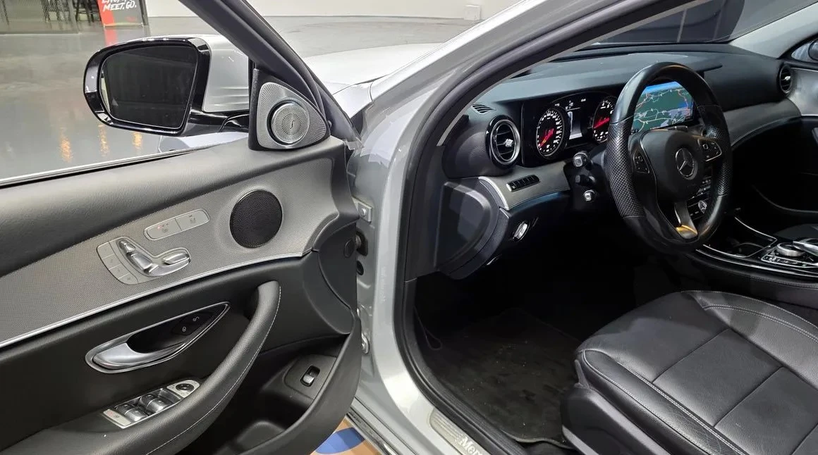 Mercedes-Benz E 200 W213 Disi/Navi/Подгрев/Обдухване, снимка 8 - Автомобили и джипове - 55077397