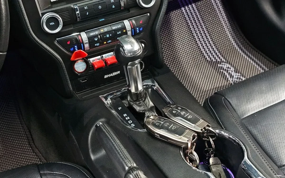 Ford Mustang GT/PREMIUM PACKAGE/ОБДУХВАНЕ/КАМЕРА/АВТОМАТИК/, снимка 9 - Автомобили и джипове - 55250967