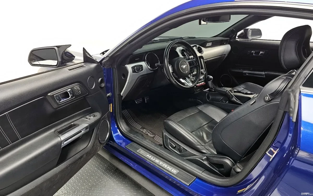 Ford Mustang GT/PREMIUM PACKAGE/ОБДУХВАНЕ/КАМЕРА/АВТОМАТИК/, снимка 6 - Автомобили и джипове - 55250967