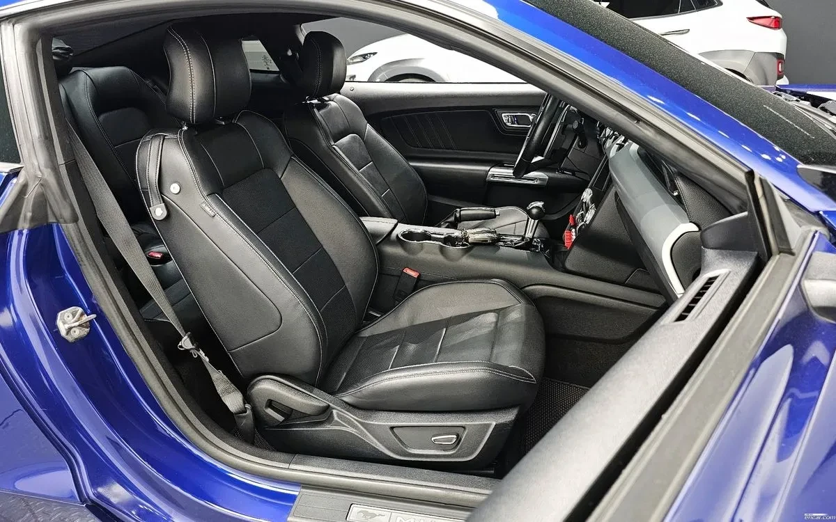 Ford Mustang GT/PREMIUM PACKAGE/ОБДУХВАНЕ/КАМЕРА/АВТОМАТИК/, снимка 11 - Автомобили и джипове - 55250967
