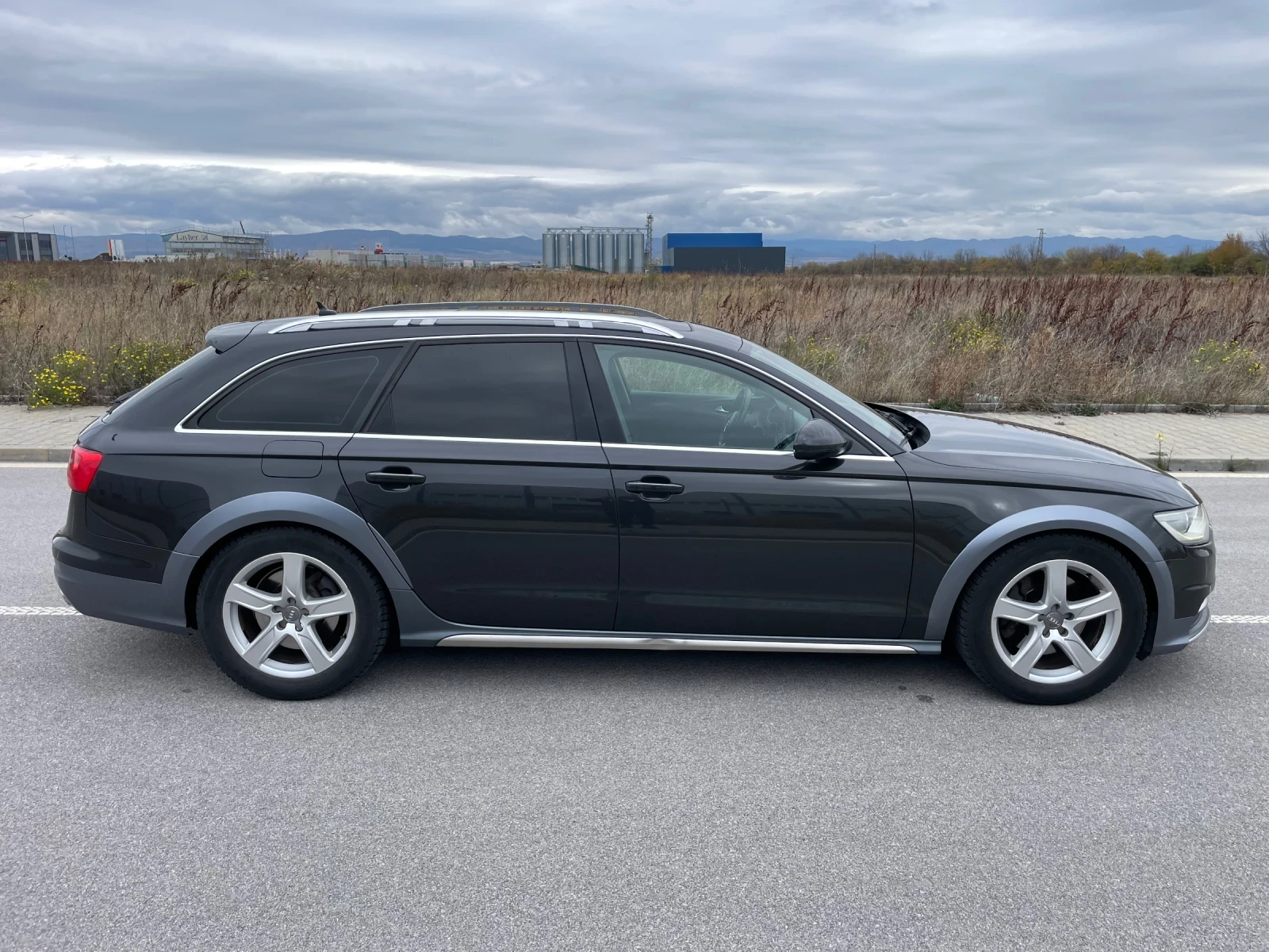 Audi A6 Allroad 3.0Tdi 245hp Pano, Carplay, Tv, снимка 3 - Автомобили и джипове - 55753667