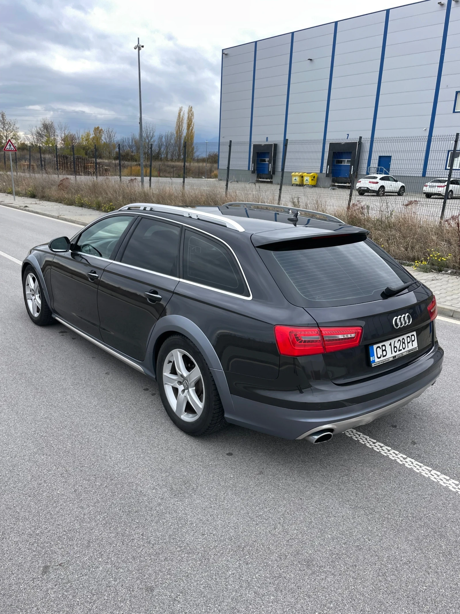 Audi A6 Allroad 3.0Tdi 245hp Pano, Carplay, Tv, снимка 5 - Автомобили и джипове - 55753667