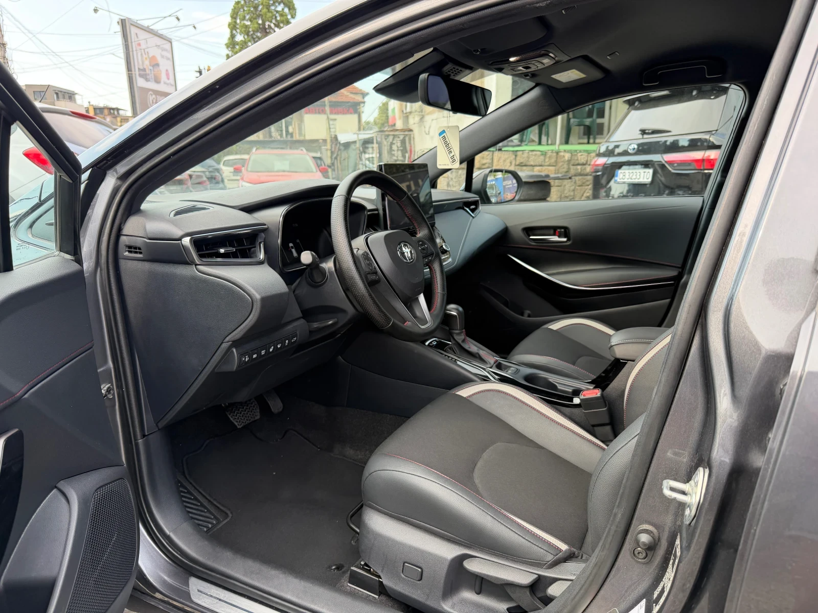 Toyota Corolla 1.8 GR* Facelift* HEV* Head-Up display, снимка 9 - Автомобили и джипове - 56002563