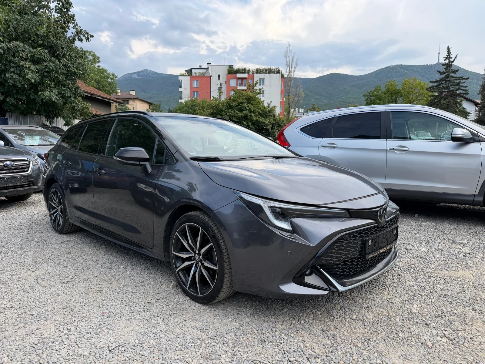Toyota Corolla 1.8 GR* Facelift* HEV* Head-Up display, снимка 3 - Автомобили и джипове - 56002563